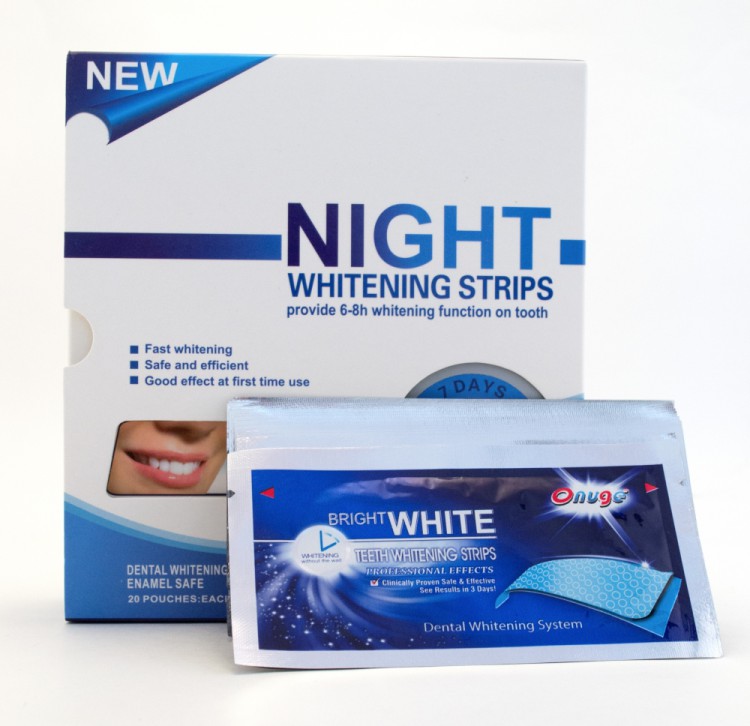 Onuge Night Whitening Strips Полоски для отбеливания зубов. В комплект входит 20 индивидуальных саше с двумя полосками для отбеливания зубов (верхних и нижних).